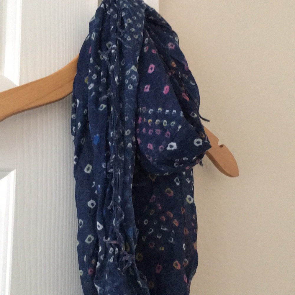 SOLD!! Infinity Scarf (BOGO 1/2 OFF ALL SCARVES)